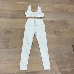 Alo white yoga set size medium